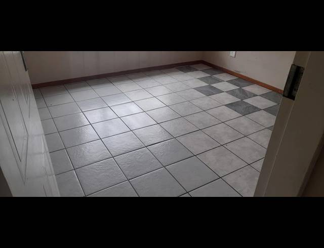 2 BEDROOM TOWNHOUSE FOR SALE IN PHILIP NEL PARK